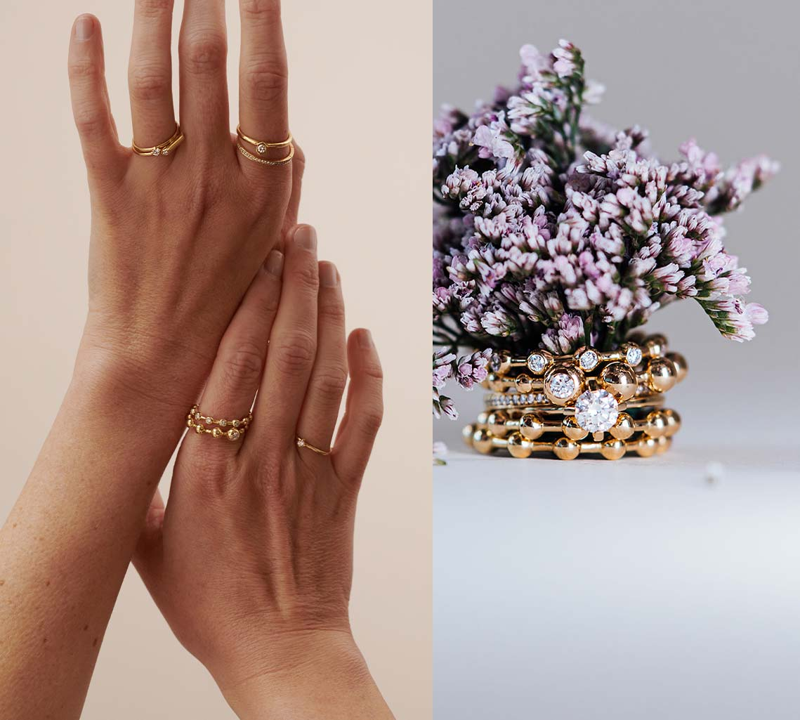 Hand mit Kugelringen und Ringstack mit Kugelringen aus recyceltem Gold