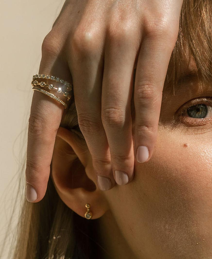 Infinity und Eternity Ringe aus recyceltem Gold mit Labordiamaten