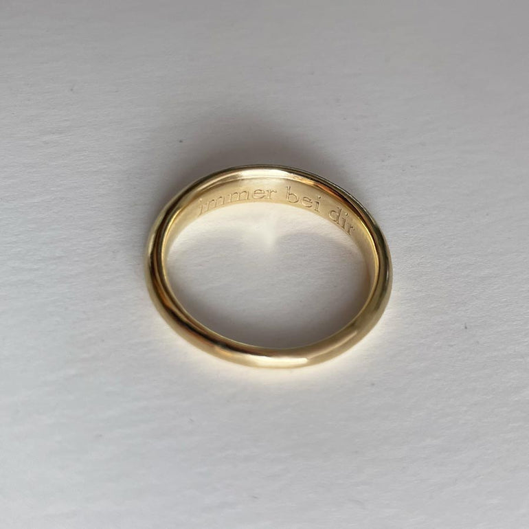 Individuelles Ring Design mit persönlicher Gravur