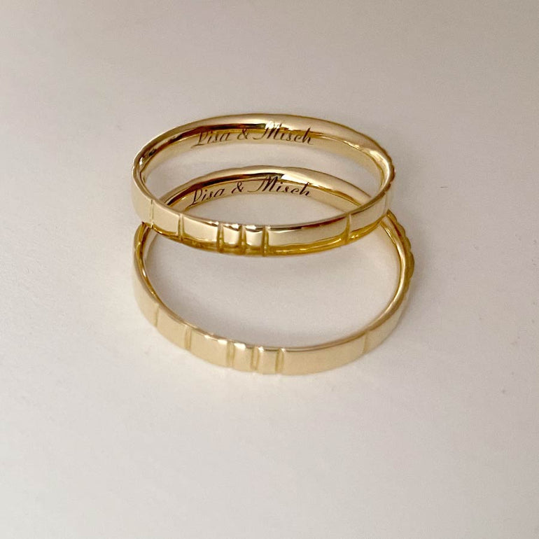 Gravierte Eherringe mit individueller Gravur zur Hochzeit