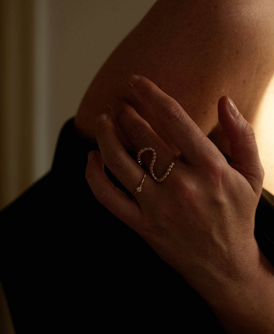 Zeitlos, Vielseitig & Wertig: Warum diese Werte für verantwortungsvoller gefertigten Schmuck entscheidend sind