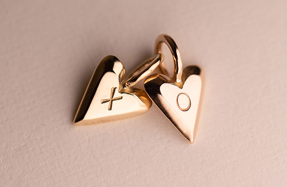 Herzanhänger von Maren Jewellery aus recyclingtem Gold und mit individueller Buchstaben Gravur
