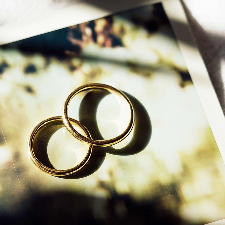 Goldene Eheringe zeitlos und nachhaltig