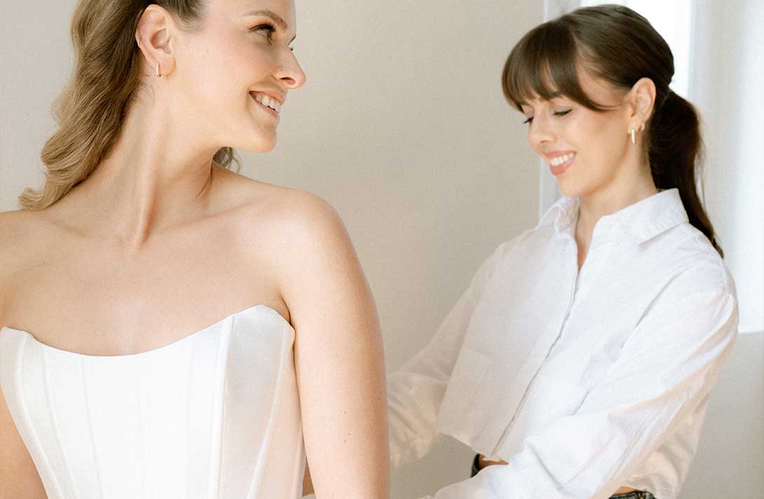 München Brautkleid Anprobe mit Insider Expertin zu Münchner Hochzeiten