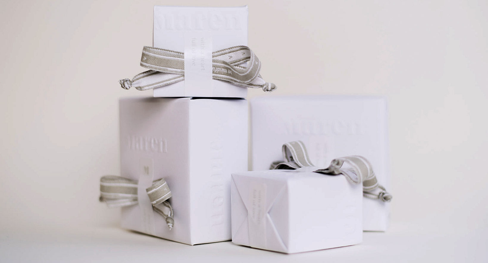 Schmuck als Geschenk verpackt