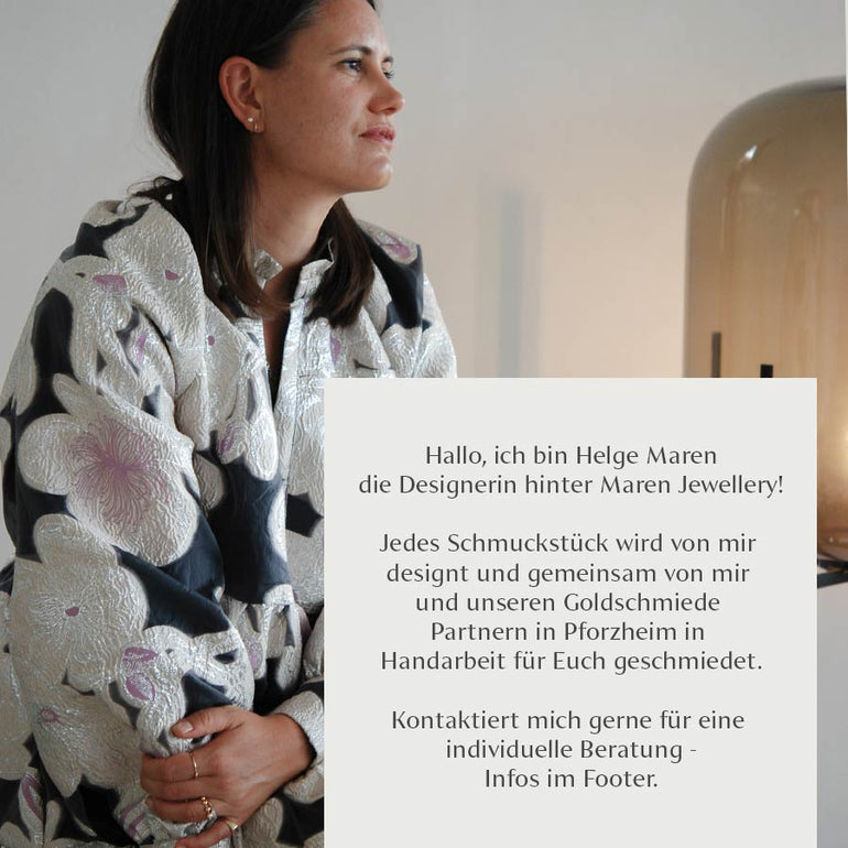 Studierte Schmuck Designerin Helge Maren Hauptmann 